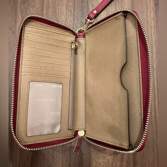 Michael Kors Cherry Wristlet - Picture 4 of 4